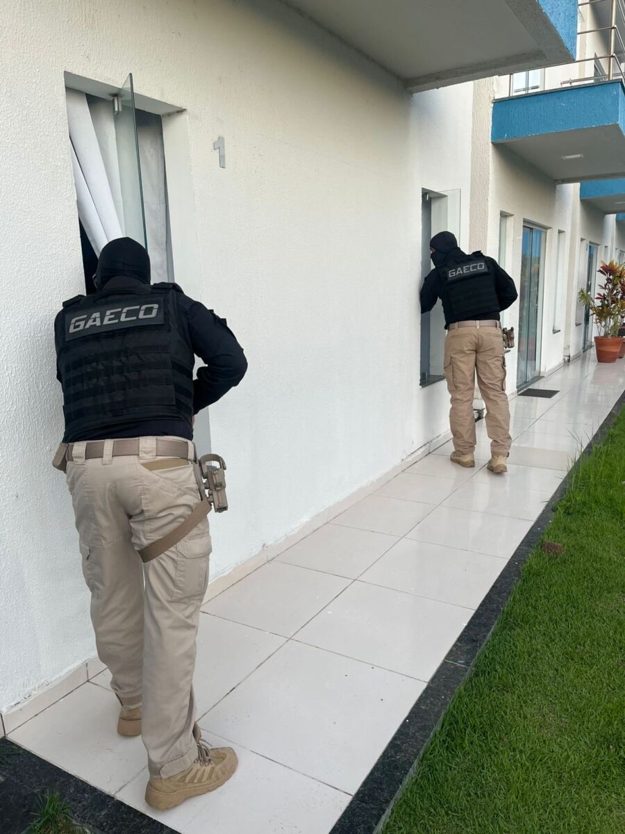 Ex-deputado é preso por suspeita de envolvimento em fuga de presídio na Bahia